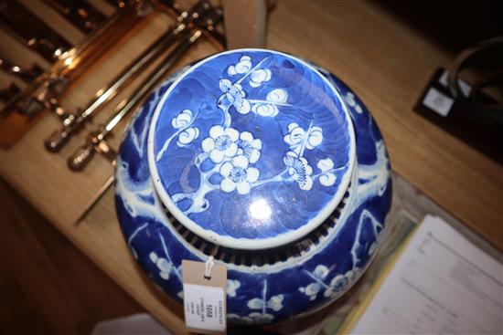 A large 19th century Chinese blue and white jar and cover Height 32cm